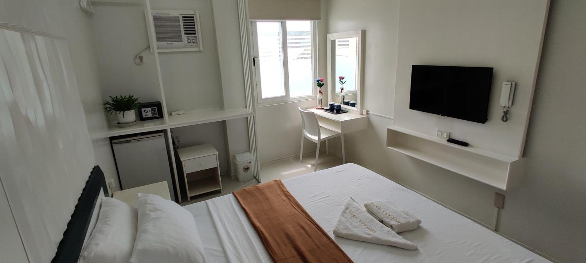 Mecasa Hotel Balabag  Bagian luar foto